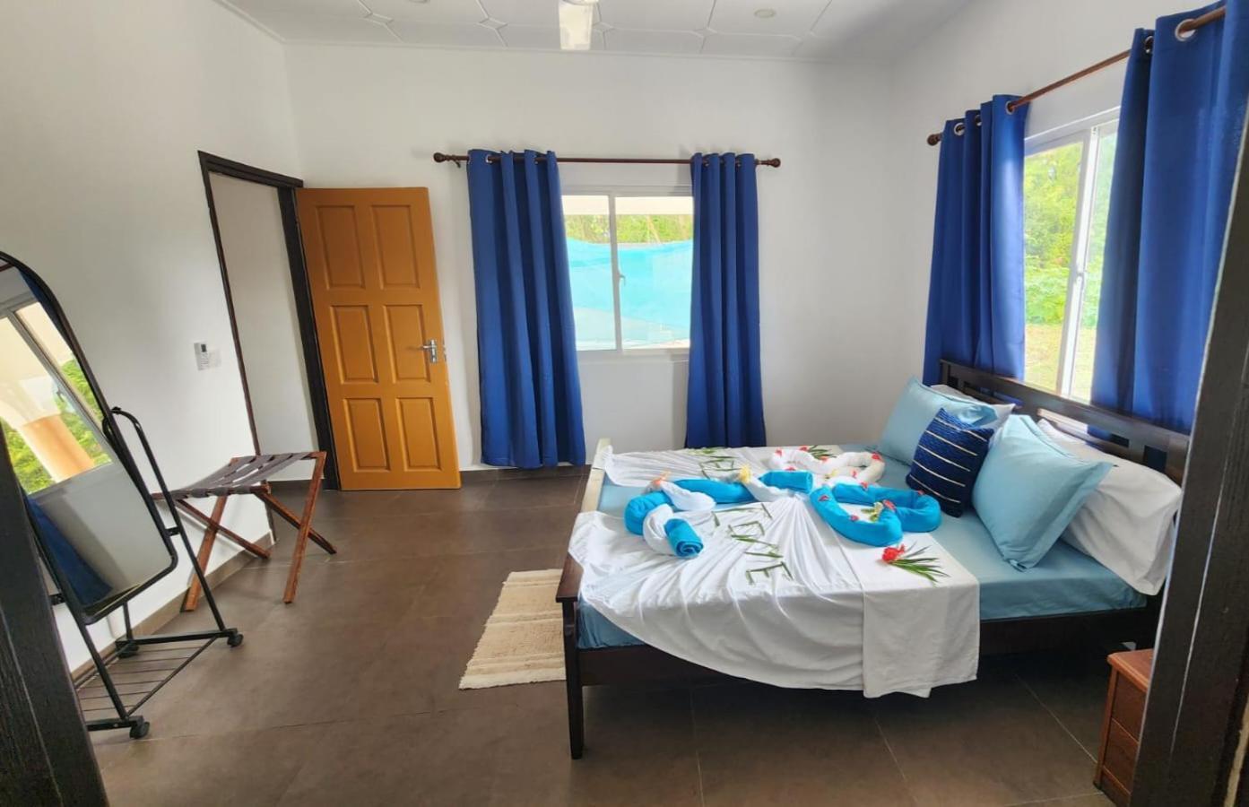 Le Nid De Bea Self-Catering Apartments La Digue Bagian luar foto